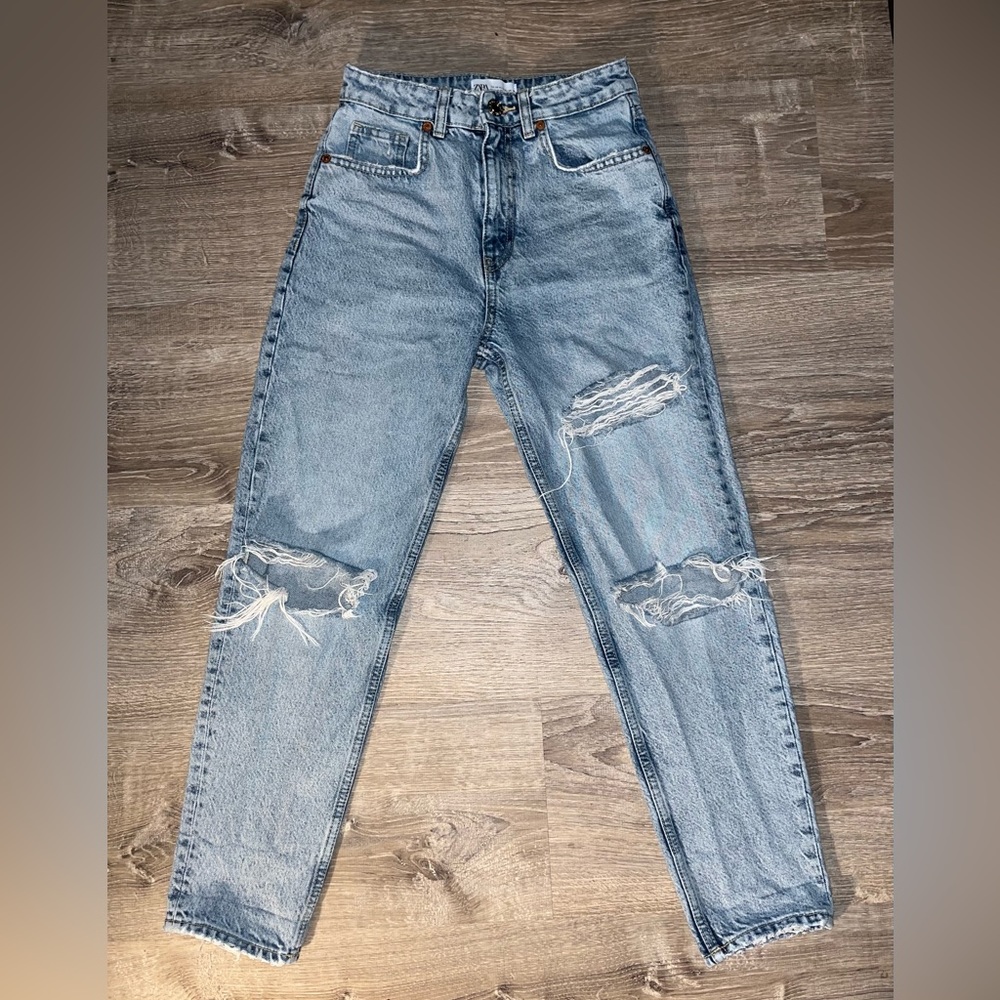 Zara Ripped Mom Fit Jeans